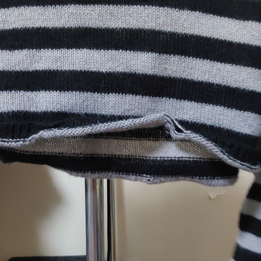 cropped flared long sleeve turtle neck knit (Category: Longsleeves) located in Magarao. Submitted by cinabonthrifts (Listing ID 1469087465, Image 3). Description: I bought this from shein years ago and used it once Size: m MOP: GCASH MOD: Jnt.