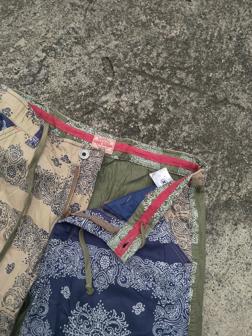Cube Sugar Bandana Short (Category: Shorts) located in Midsayap. Submitted by rogeandrei29987 (Listing ID 1469108211, Image 1). Description: 📌Cube Sugar Banda Short •M on tag •30-32 waist, 18 length, 11.5 LO •9.5/10 cr •No issue/As New MOP: Gcash Courier✈️: J&T Unli vouch/Vc with item Loc: Kabacan, North Cotabato❤️ .