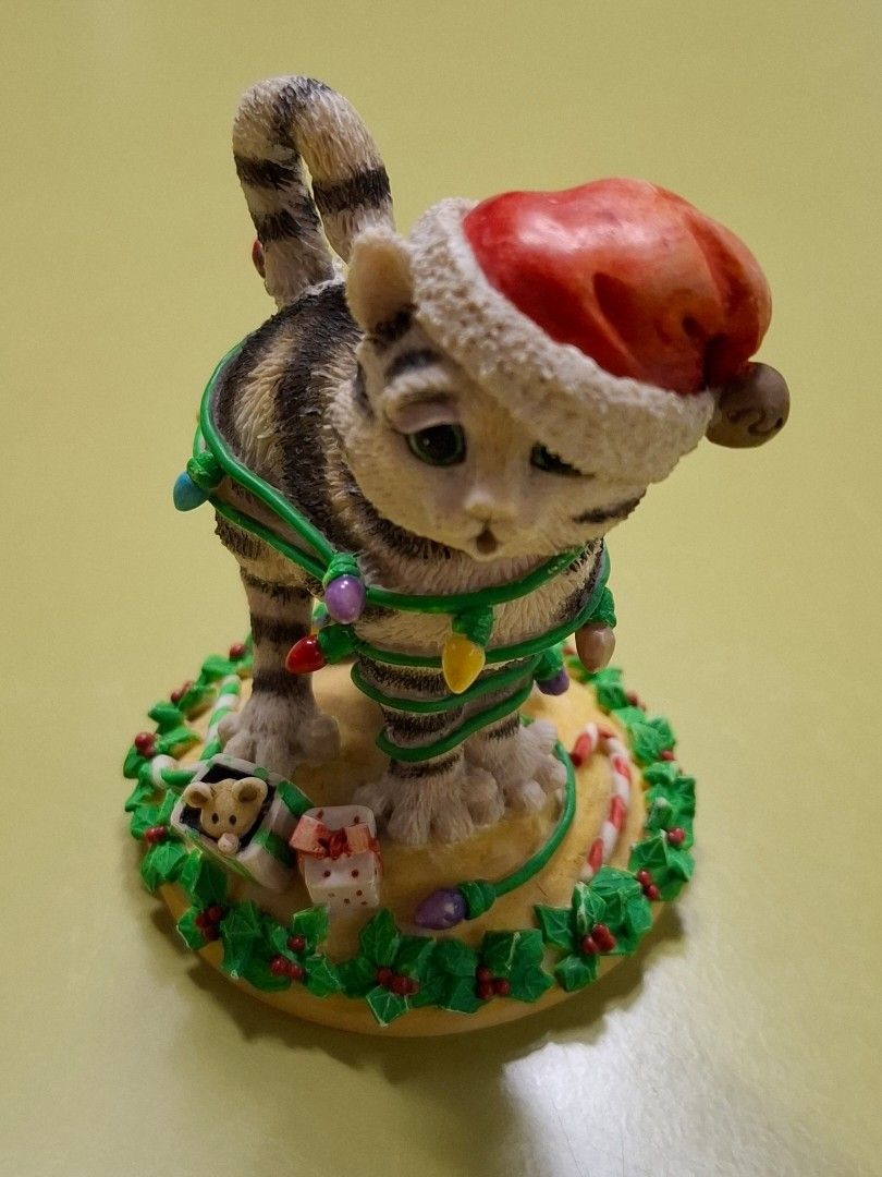 Vintage Danbury Mint Gary Patterson Cat Figurines (Category: Figurines & Statues) located in Pasig City. Submitted by keekeedee (Listing ID 1469057532, Image 3). Description: Vintage from the 1990s 10 Nice Danbury Mint Gary Patterson cat figures. These cats are adorable and a bit mischievous. All in great condition. No chips nor cracks. 10 designs (photos show each). Size is 3 inches x 3 inches approximately on average , P500 per cat 🐈 😻 🐈‍⬛️.