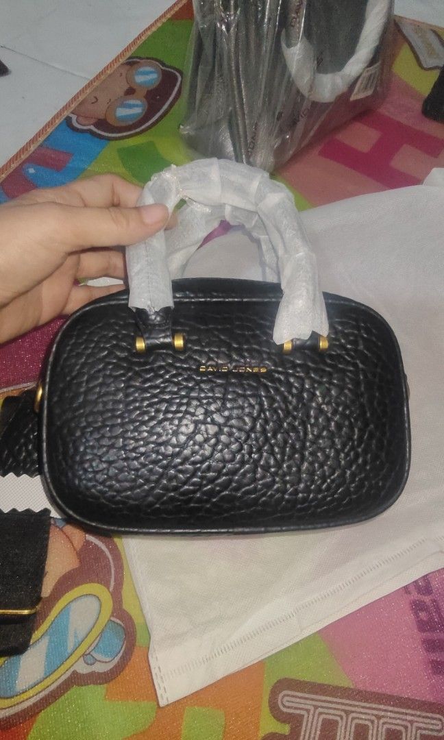 david jones handbag (Category: Cross-body Bags) located in Las Pinas. Submitted by anne1411 (Listing ID 1468955523, Image 1). Description: small size, leather spacious. kasya cellphone,meduim wallet.