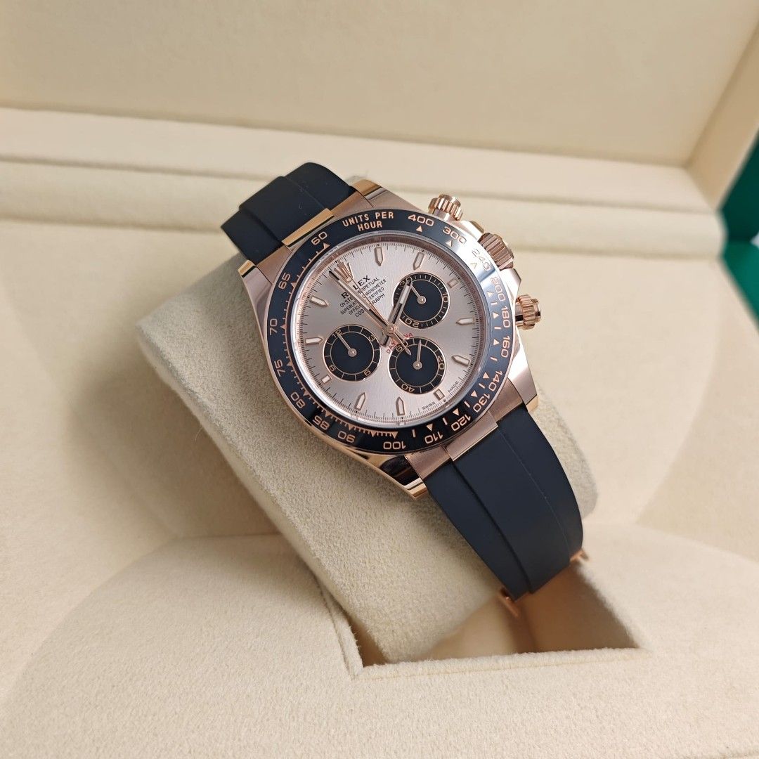 DAYTONA 'SUNDUST' OYSTERFLEX (Category: Luxury Watches) located in Taguig. Submitted by atlwatchesph (Listing ID 1469156875, Image 1). Description: 🏁 DAYTONA OYSTERFLEX ROSEGOLD 🏁 RARE SUNDUST DIAL 🏁 YEAR 2025 MODEL 126515LN (NEW REFERENCE) 🏁 CAN PASS AS NEW WITH NO SIGNS OF WEAR 🏷 PHP 3,097,000.00 nego ⌚️Watch posted is available & in stock 🤝📲 Posted price Slightly negotiable. For serious inquiries- please message me directly for best dea
