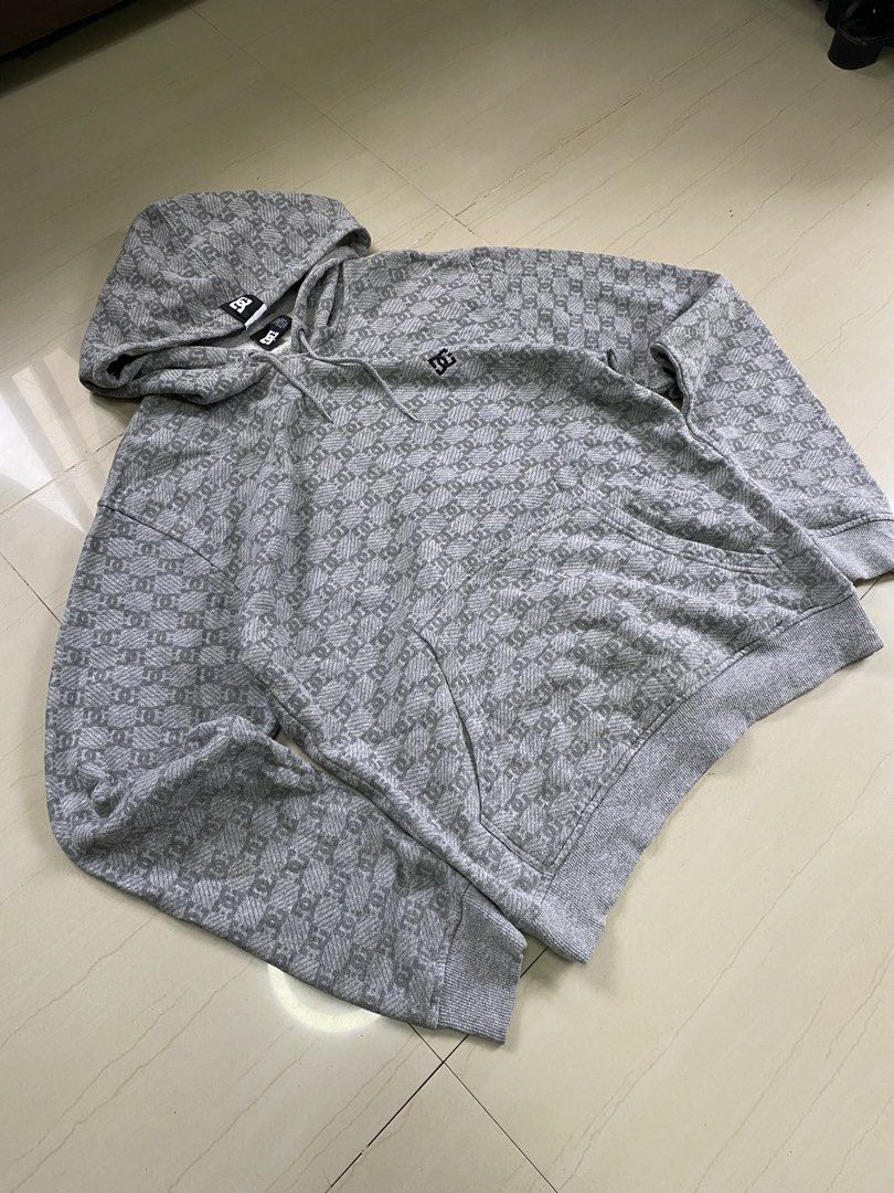 DC HOODIE ♻️ (Category: Hoodies) located in San Miguel. Submitted by jackcurateddept (Listing ID 1469027313, Image 1). Description: 22x28 no issue +add shipping.
