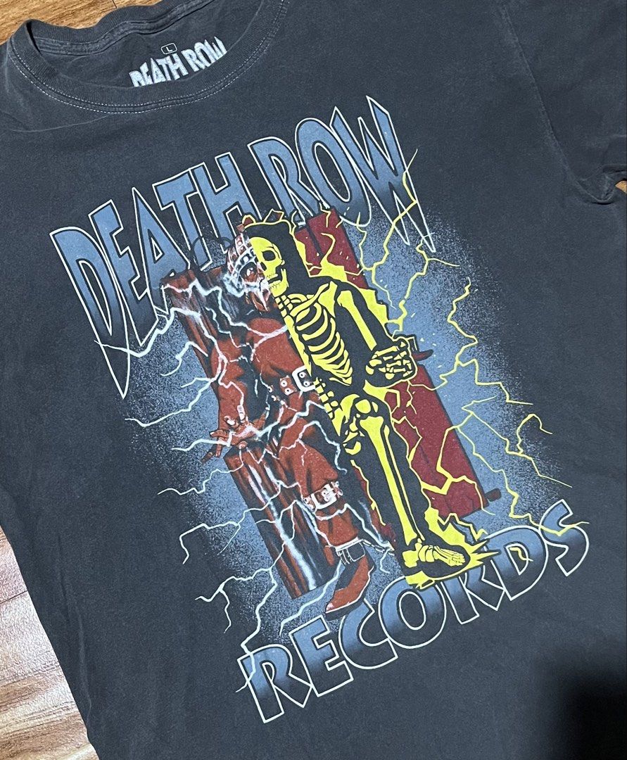 Death Row Records Shirt (Category: Tshirts & Polo Shirts ) located in Manila. Submitted by a.stmngo (Listing ID 1469050258, Image 2). Description: Size Large on tag Width 21.5 inches Length 29.5 inches Needwash Good Condition 📍Manage your expectation. Item is thrifted. 📍Nagcarlan, Laguna.