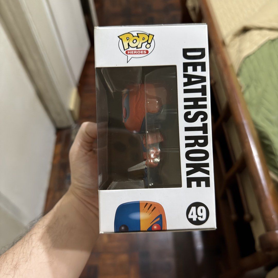 Deathstroke Funko Pop (Category: Figurines & Statues) located in Pasig City. Submitted by kingclutter (Listing ID 1469106335, Image 2). Description: With used boss protector..
