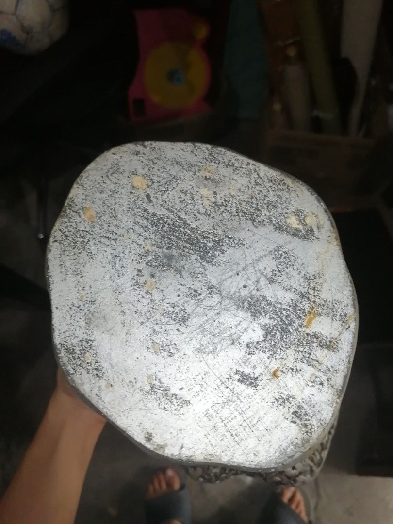 Decorative vase (Category: Everything Else Others) located in Paranaque City. Submitted by jhedplus (Listing ID 1469084107, Image 3). Description: Silvered color metal looks like cast aluminum Please read! For sure buyer only! NO COD/COP No reservation The items will be sold to the first payer w/o prior notice. Verbal reservations are not acceptable. Note: All items are vintage. Please manage your expectations accordingly. G cash payment. Shippin