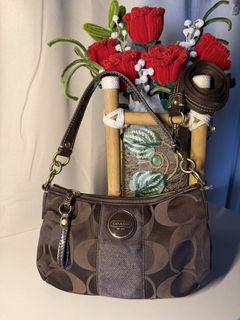 (Category: ) located in . Submitted by chic_coach (Listing ID 1468977305, Image 1). Description: .