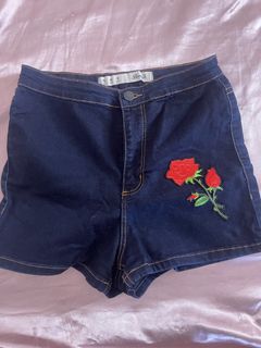 (Category: ) located in . Submitted by lovedbymidge (Listing ID 1468995714, Image 1). Description: .