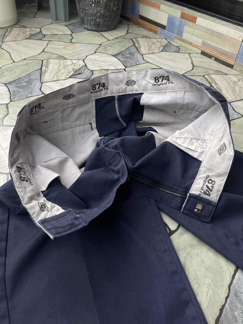 Dickies 874 (Category: Chinos) located in Tarlac. Submitted by phyllfoshooo (Listing ID 1469061848, Image 3). Description: 36 waist 39 lenght 14.5 thigh 9.5 leg open.