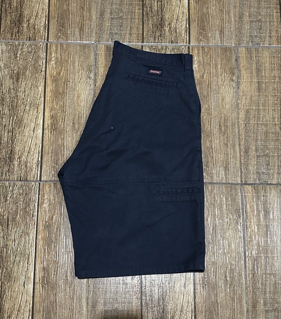 DICKIES CARGO SHORTS (Category: Shorts) located in Manila. Submitted by urban-vintage_2 (Listing ID 1468966344, Image 2). Description: ISSUE: NONE (NEED WASH) MOP :GCASH (NO COD) SHIP VIA: LALAMOVE & J&T LOCATION: PASIG CITY LENGTH: 23 HEM : 12 WIDTH : 36.
