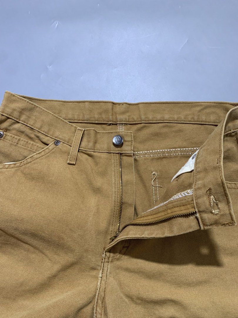 Dickies Carpenter Jorts (Category: Shorts) located in Mabalacat. Submitted by thrift_trap (Listing ID 1469092149, Image 3). Description: Waist: 30 - 31 Length: 22.5 Leg opening: 10.5 Condition: Excellent Issue (s): None Color rate: 9/10 Complete tags🏷️ Color may vary due lighting‼️.