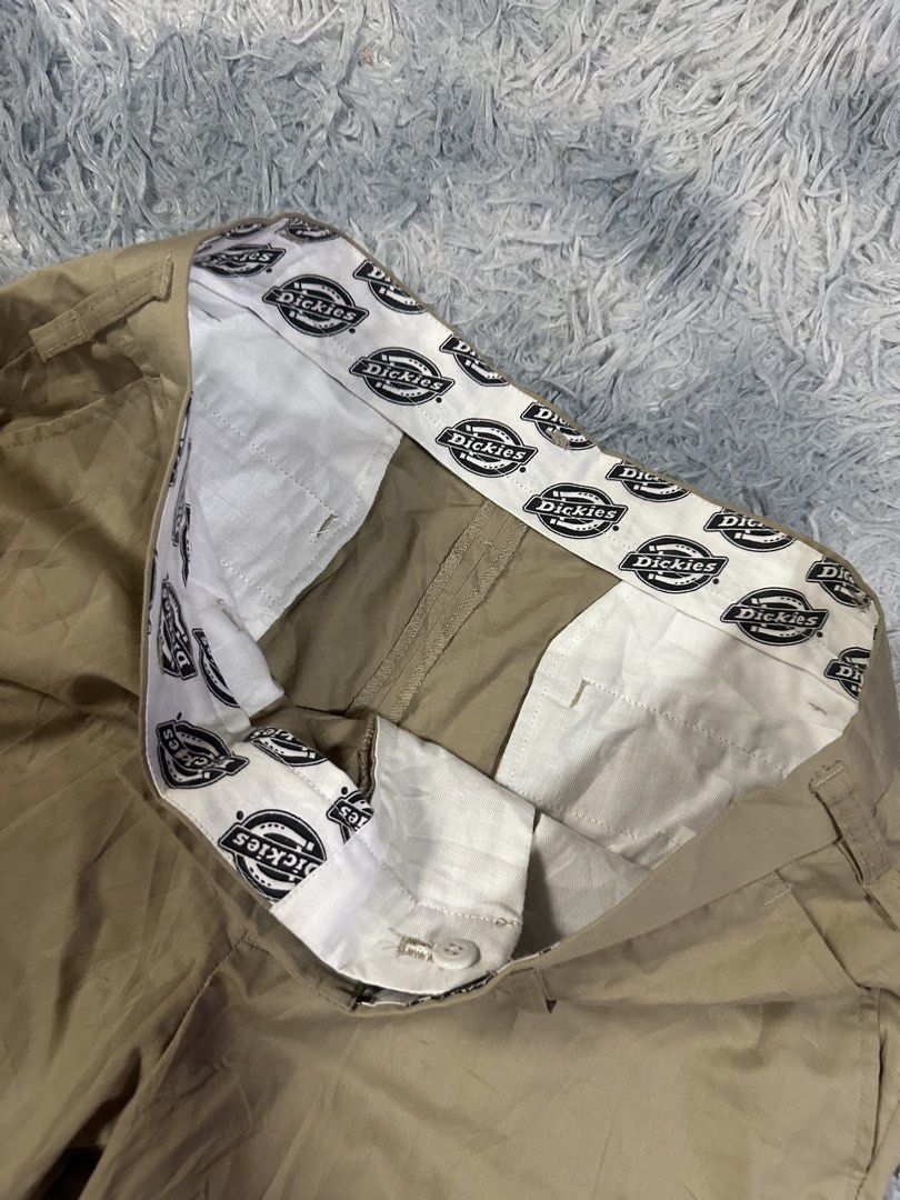 Dickies Khaki Walkshorts (Category: Shorts) located in Baao. Submitted by revamped.co (Listing ID 1469036852, Image 2). Description: Dickies Khaki Walkshorts Excellent Condition Fit 32 22.5 Inches in Length No Issue.