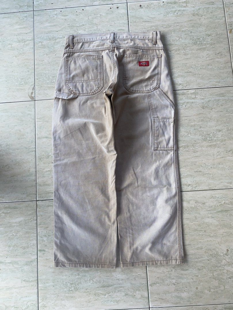 DICKIES WORKWEAR CARPENTER PANTS (Category: Jeans) located in Dipolog. Submitted by bryant_thrift (Listing ID 1469060779, Image 2). Description: DIMES waist:30 Lenght:39 Hem:13 Leg O:10 Sign of usage Still Good condition Ready to wear Workwear Authentic.