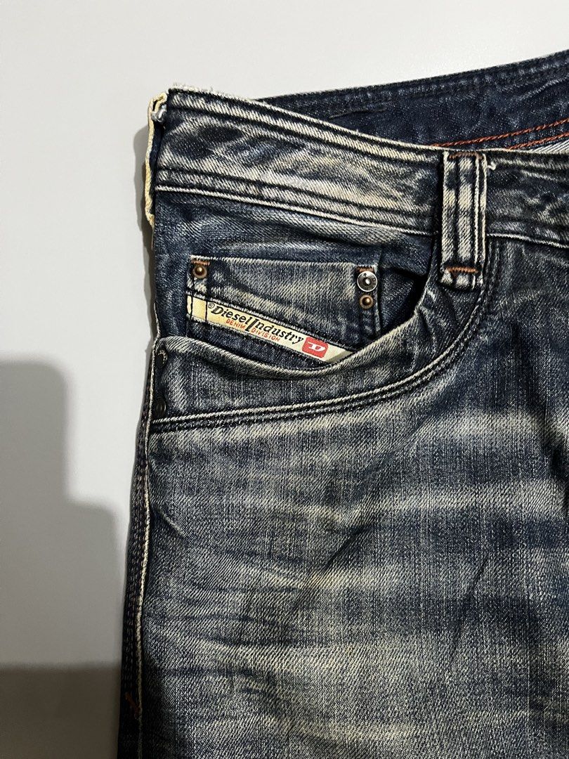 DIESEL TIMMEN REGULAR STRAIGHT JEANS (Category: Jeans) located in Calbayog City. Submitted by supremo02 (Listing ID 1469051797, Image 3). Description: DIESEL TIMMEN REGULAR STRAIGHT JEANS W: 36” L: 40” Hem: 8.5” EXCELLENT CONDITION ✅ NEED WASH ONLY NO OTHER ISSUE ❌ 📌COLOR MAY VARY DUE TO LIGHTING 📍VISAYAS DM ME WAG MAHIHIYANG MAGTANONG 📥.