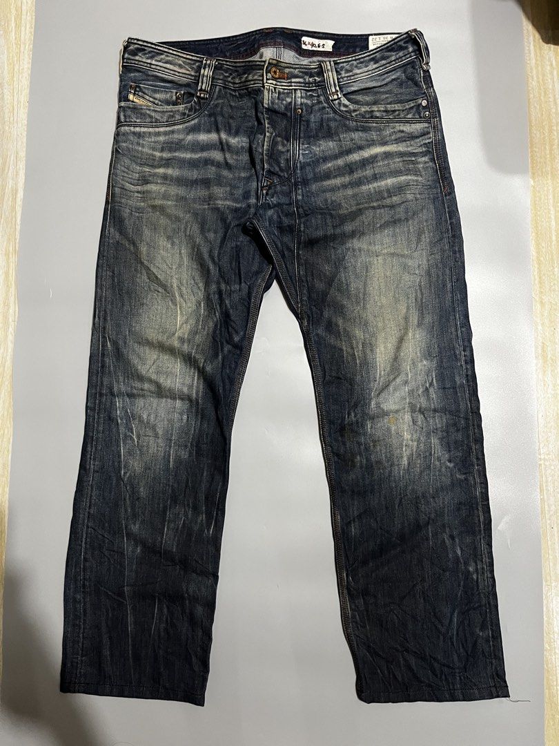 DIESEL TIMMEN REGULAR STRAIGHT JEANS (Category: Jeans) located in Calbayog City. Submitted by supremo02 (Listing ID 1469051797, Image 1). Description: DIESEL TIMMEN REGULAR STRAIGHT JEANS W: 36” L: 40” Hem: 8.5” EXCELLENT CONDITION ✅ NEED WASH ONLY NO OTHER ISSUE ❌ 📌COLOR MAY VARY DUE TO LIGHTING 📍VISAYAS DM ME WAG MAHIHIYANG MAGTANONG 📥.