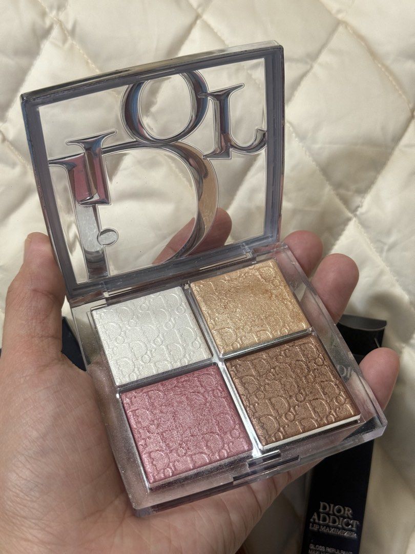 Dior Backstage Glow Maximizer Palette (Category: Makeup) located in Baguio. Submitted by kimkim2424 (Listing ID 1469091477, Image 2). Description: - Authentic Dior makeup bundle - Dior Backstage Glow Maximizer Palette (Shade: 001 Universal Glow) - Features 4 stunning shades with iconic embossed monogram design - Dior Addict Lip Maximizer gloss in a rich, flattering shade - Both items come complete with their original outer boxes -Bought in Japan 