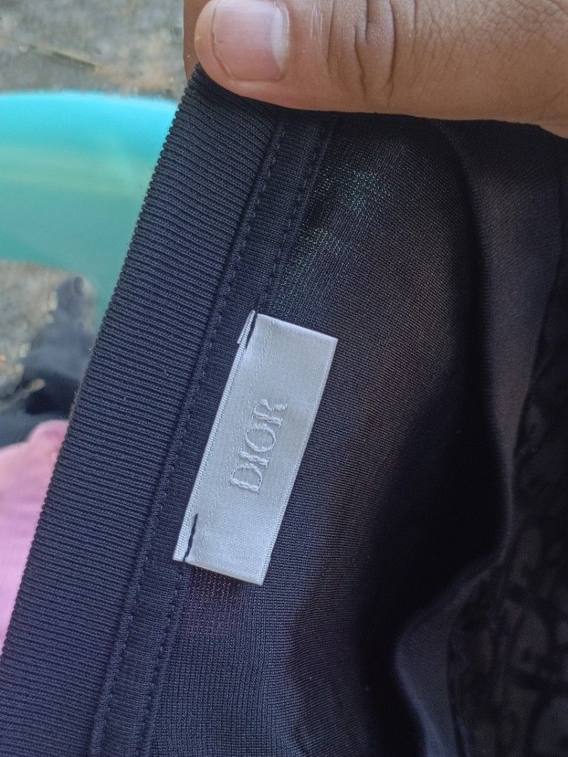 Dior Oblique (Category: Tshirts & Polo Shirts ) located in Tayug. Submitted by anthonycab92127 (Listing ID 1469042530, Image 3). Description: 21 width 28 length .