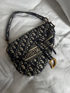 (Category: ) located in . Submitted by emilyclothes.usa (Listing ID 1469096433, Image 1). Description: .