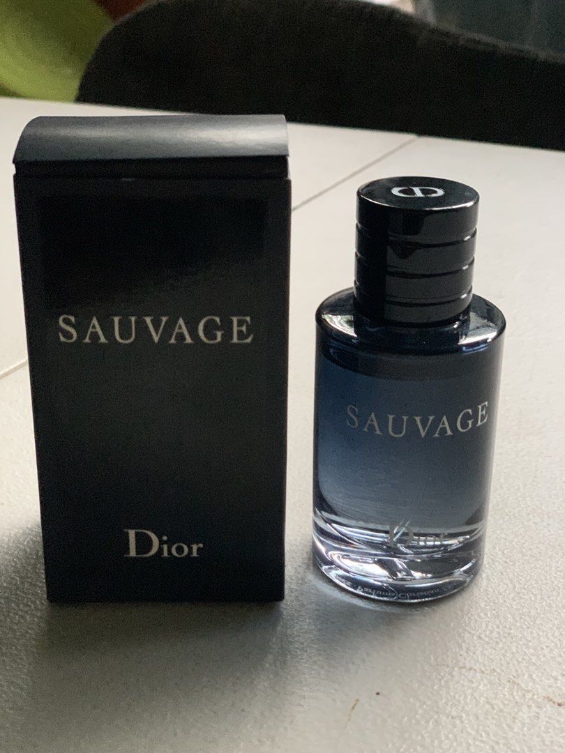 Dior Sauvage Eau de Toilette with Box (Category: Fragrance & Deodorants) located in Manila. Submitted by mharkdane (Listing ID 1469095376, Image 1). Description: - 100% Authentic Dior Sauvage Eau de Toilette - Comes with original black box packaging - Bold and woody masculine scent profile - Ideal for everyday wear or as a special gift - Trusted Carousell seller, message for inquiries.