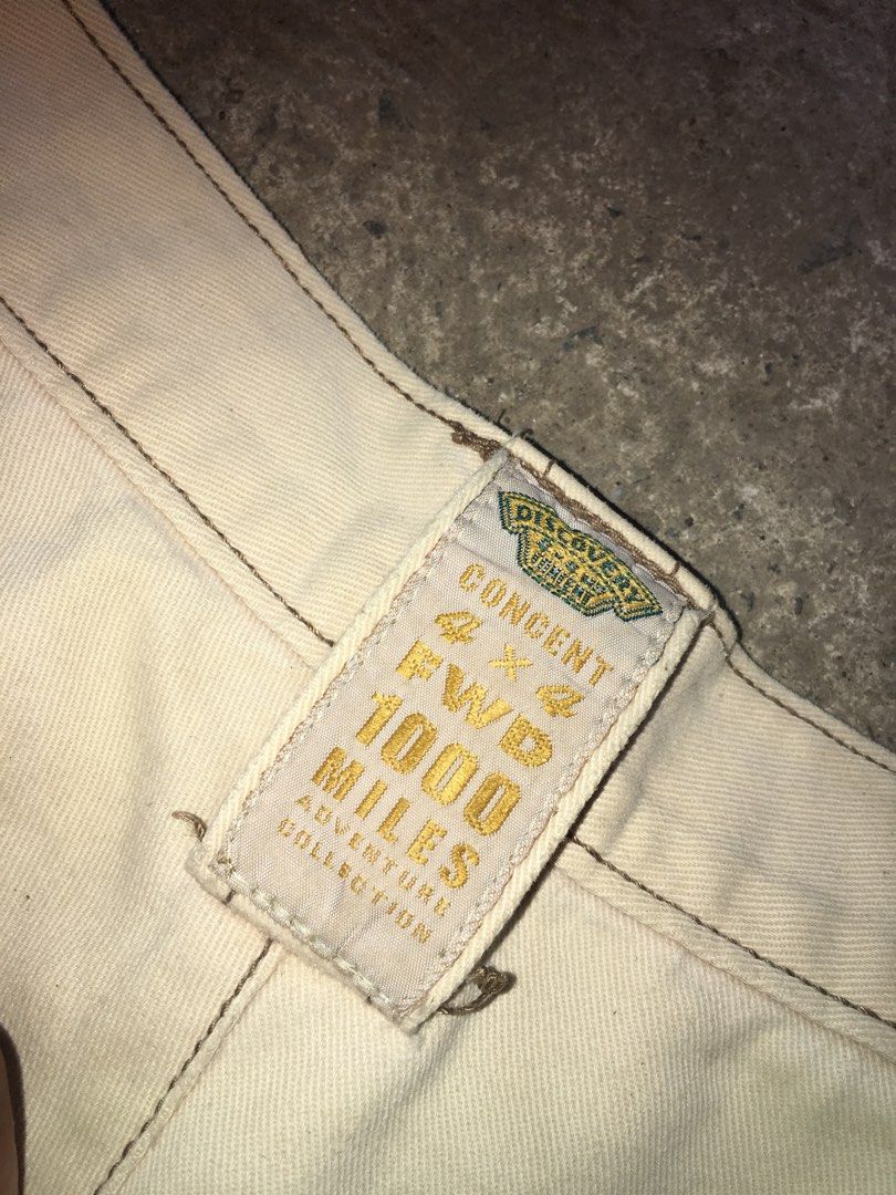 Discovery Baggy Cargo Jorts (Category: Shorts) located in Manila. Submitted by matthew_nyego (Listing ID 1469069618, Image 3). Description: Size 30-36 (adjustable).