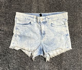 (Category: ) located in . Submitted by homedecluttersale (Listing ID 1469147423, Image 1). Description: .