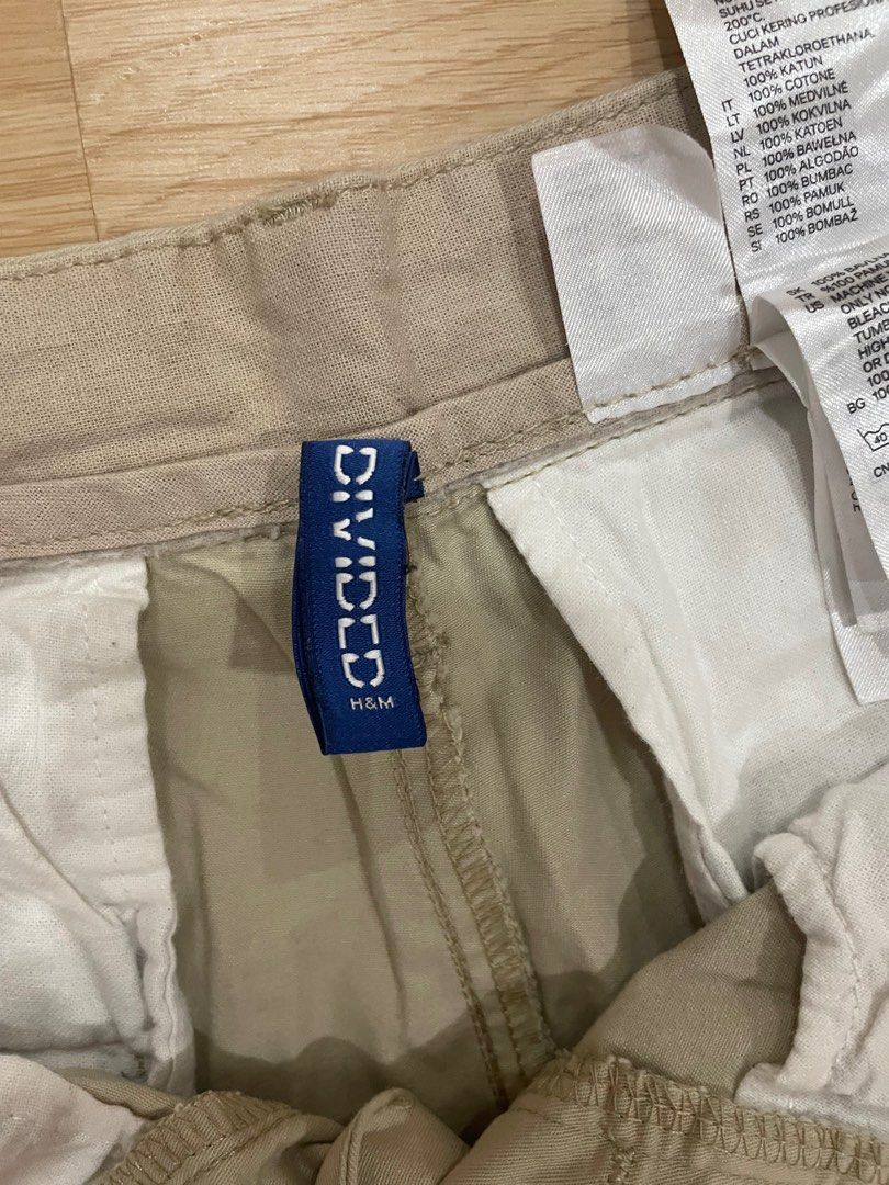 Divided Khaki Jeans (Category: Jeans) located in Manila. Submitted by bedlambuzz (Listing ID 1469103516, Image 3). Description: WYSIWYG ALL JEANS ARE USED BUT FULLY WEARABLE BUTTONS AND ZIPPERS INTACT MAY HAVE SLIGHT DISCOLORATION OR SMALL FLAWS.