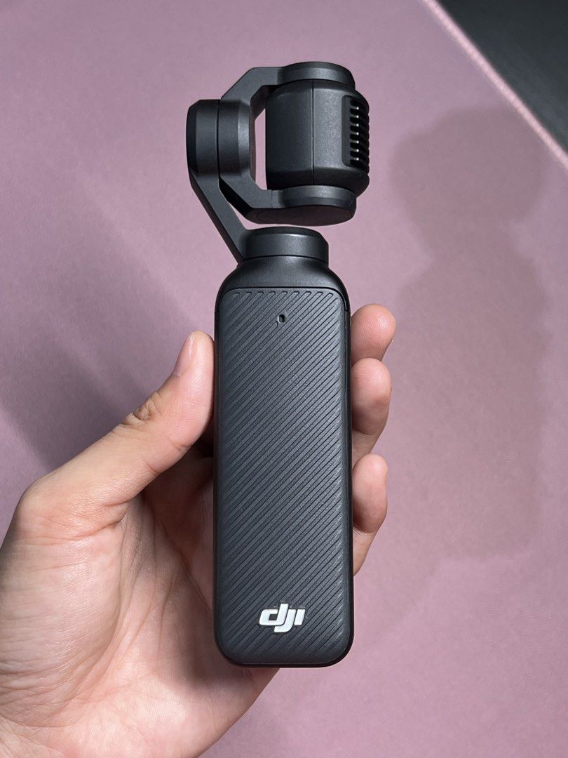 DJI Osmo Pocket 3 Creator Combo (Category: Video Cameras) located in Manila. Submitted by abbyaguilar (Listing ID 1469059706, Image 3). Description: Please read ‼️ 🏷️ ₱18.5k fixed DJI Osmo Pocket 3 Creator Combo • Excellent condition • No issue Inclusions • Pocket 3 • Protective Cover • Battery Handle • Mini Handle • Mini Tripod • Mic 2 • Mic 2 Clip Magnet • Mic 2 Windscreen • Wide-Angle Lens • Charging Cable • Carrying Bag 📍 Malabon City (for 