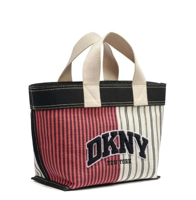 DKNY BRADY (Category: Cross-body Bags) located in Las Pinas. Submitted by mckprelovedbrandnew (Listing ID 1468988778, Image 3). Description: - brand new with tag - bought in US.