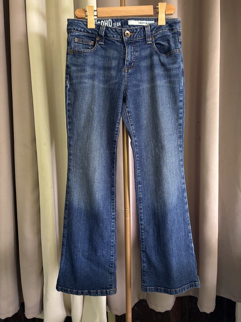DKNY Jeans Soho Blue Denim Size 6R (Category: Jeans) located in Candelaria. Submitted by trendoclock (Listing ID 1468996834, Image 1). Description: DKNY Jeans Soho blue denim in size 6R. Classic mid-rise fit with a slight flare leg and yellow contrast stitching. A comfy, versatile everyday staple made in Mexico. Midwaist 28-29 inches Length 36.
