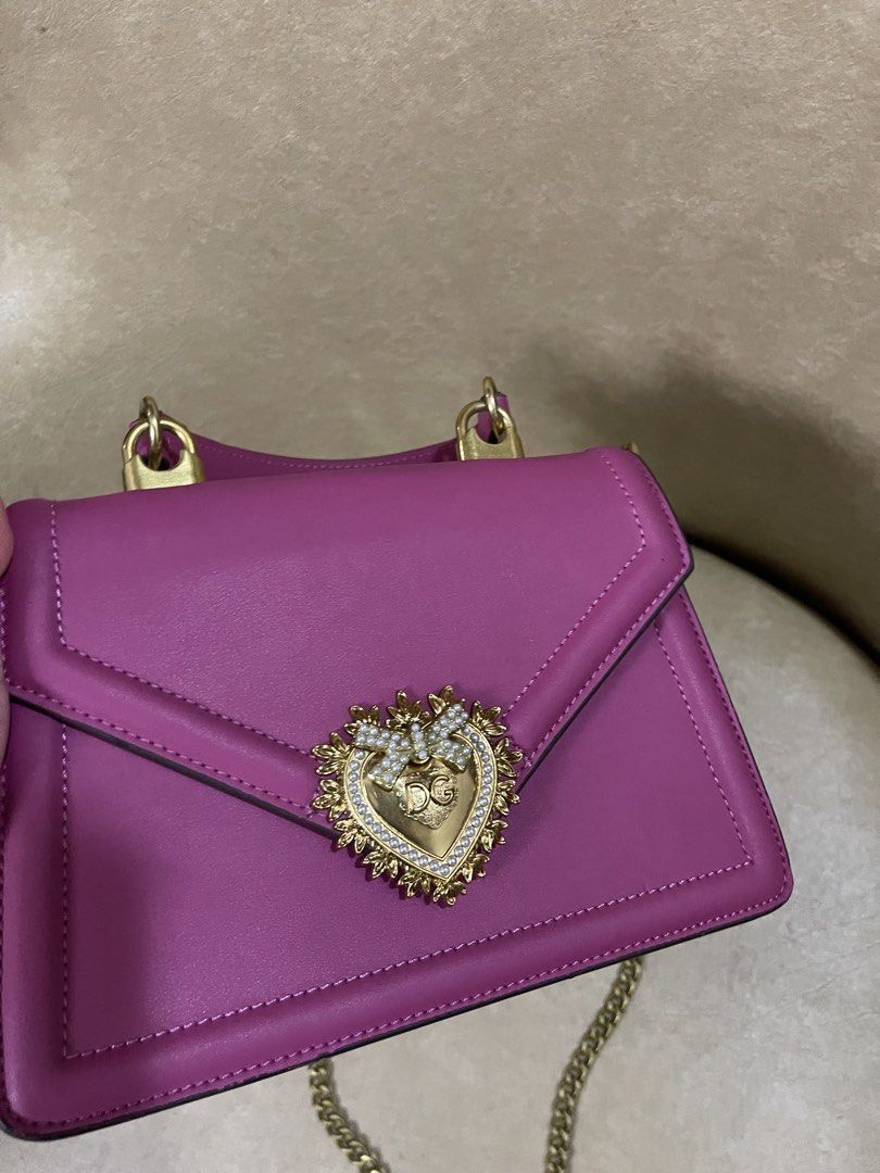 Dolce and Gabbana Devotion Top Handle Bag (Category: Luxury Bags & Wallets) located in San Jacinto. Submitted by lovedbylou.ph (Listing ID 1469090559, Image 3). Description: •vibrant fuchsia/dark pink calfskin leather •negotiable.
