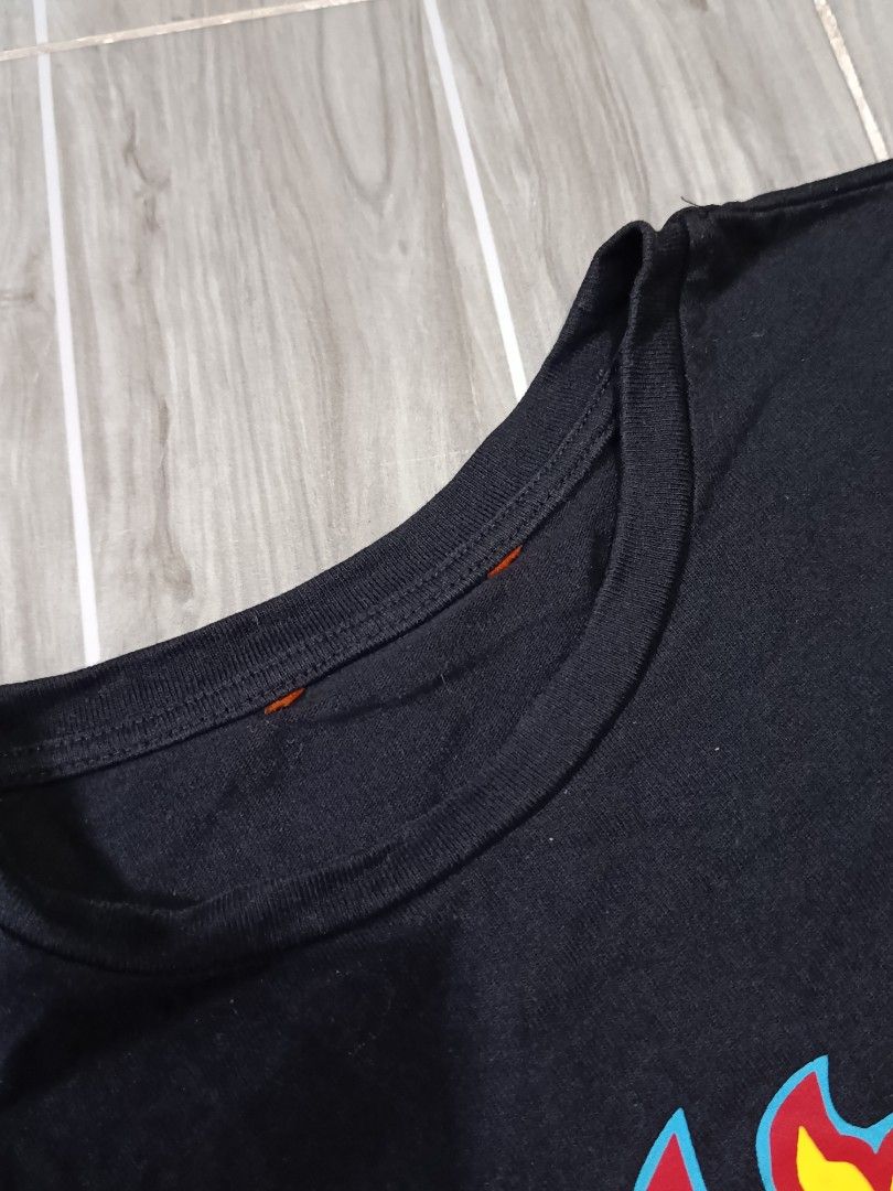 DONT PANIC RANDOM TSHIRT (freeshipping) (Category: Tshirts & Polo Shirts ) located in Quezon City. Submitted by gyl-stop (Listing ID 1469079109, Image 3). Description: freeshipping 21 x 25.5 excellent condi cr: 9.8/10 issue: none.