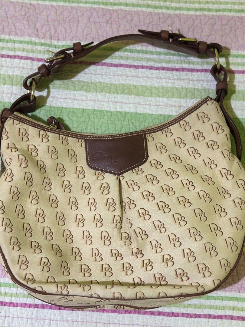 Dooney & Bourke Luisa Monogram Hobo Bag (Category: Shoulder Bags) located in Pagsanjan. Submitted by leyuxdenini (Listing ID 1469031388, Image 1). Description: with minimal issues Clean .