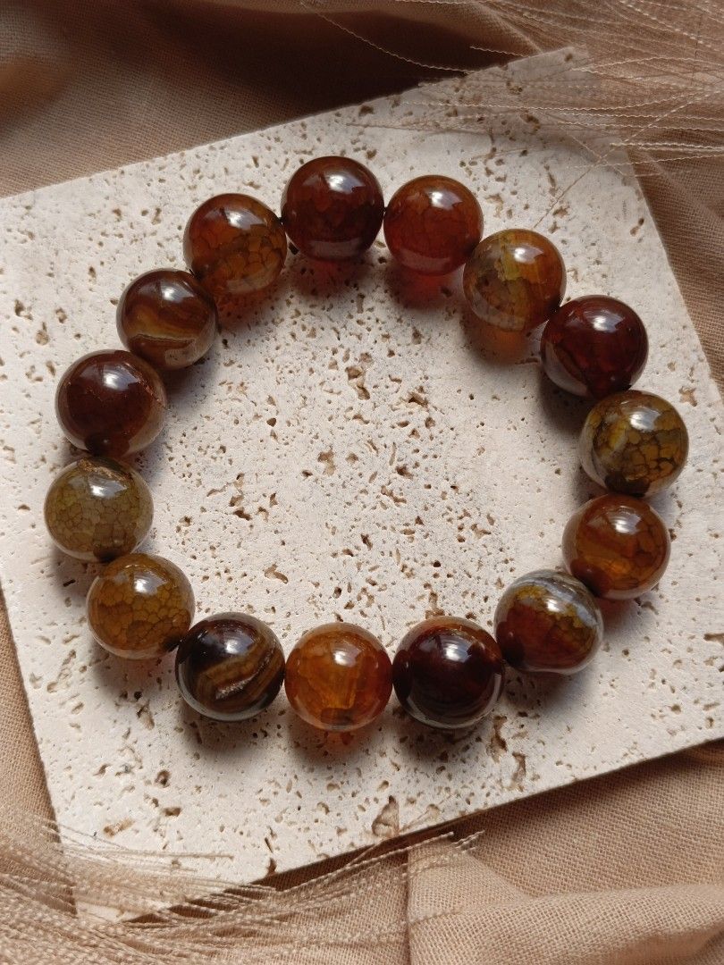 Dragon Vein Agate (Category: Bracelets) located in Manila. Submitted by enchantra_gems (Listing ID 1469113236, Image 2). Description: 🐉✨ DRAGON VEIN AGATE BRACELET 💎 SYMBOLIC MEANINGS 🐉 Strength & Courage 🌿 Balance & Growth 💙 Calmness & Clarity 🛡️ Protection & Confidence Wear it as a personal reminder to stay strong, grounded, and confident through life's challenges. 📿 Bead Size: 14mm 📏 Wrist Size: 15cm -16cm 💰 Price: ₱700.
