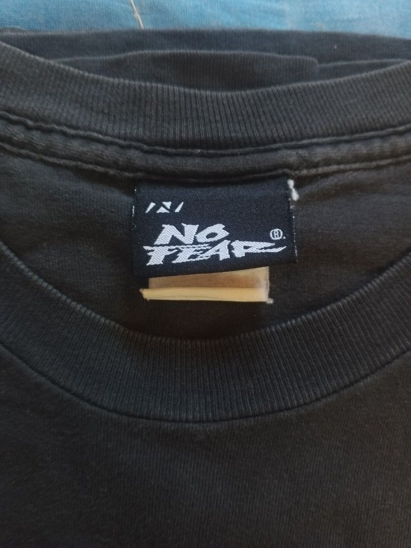 Early 2000's No Fear Tee (Category: Tshirts & Polo Shirts ) located in Bantayan. Submitted by betsoj (Listing ID 1468962455, Image 3). Description: 23 x 29.5 very minor hairlines lang 9/10 overall.