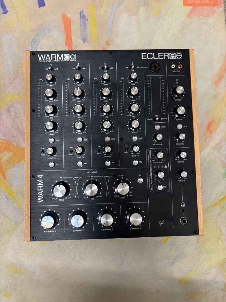 Ecler Warm4 DJ Mixer (Category: Musical Instruments) located in Quezon City. Submitted by newhokleman (Listing ID 1469039624, Image 1). Description: For a quick response, please write to wha-tsa.pp 63-9469-504-673.