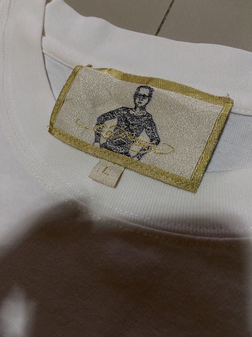 ED HARDY MADONNA (Category: Tshirts & Polo Shirts ) located in San Pablo. Submitted by tripnthrift15 (Listing ID 1468941464, Image 2). Description: ED HARDY MADONNA SIZE LARGE ON TAG COMPLETE TAGS GOOD CONDITION DIMES 22*30 .