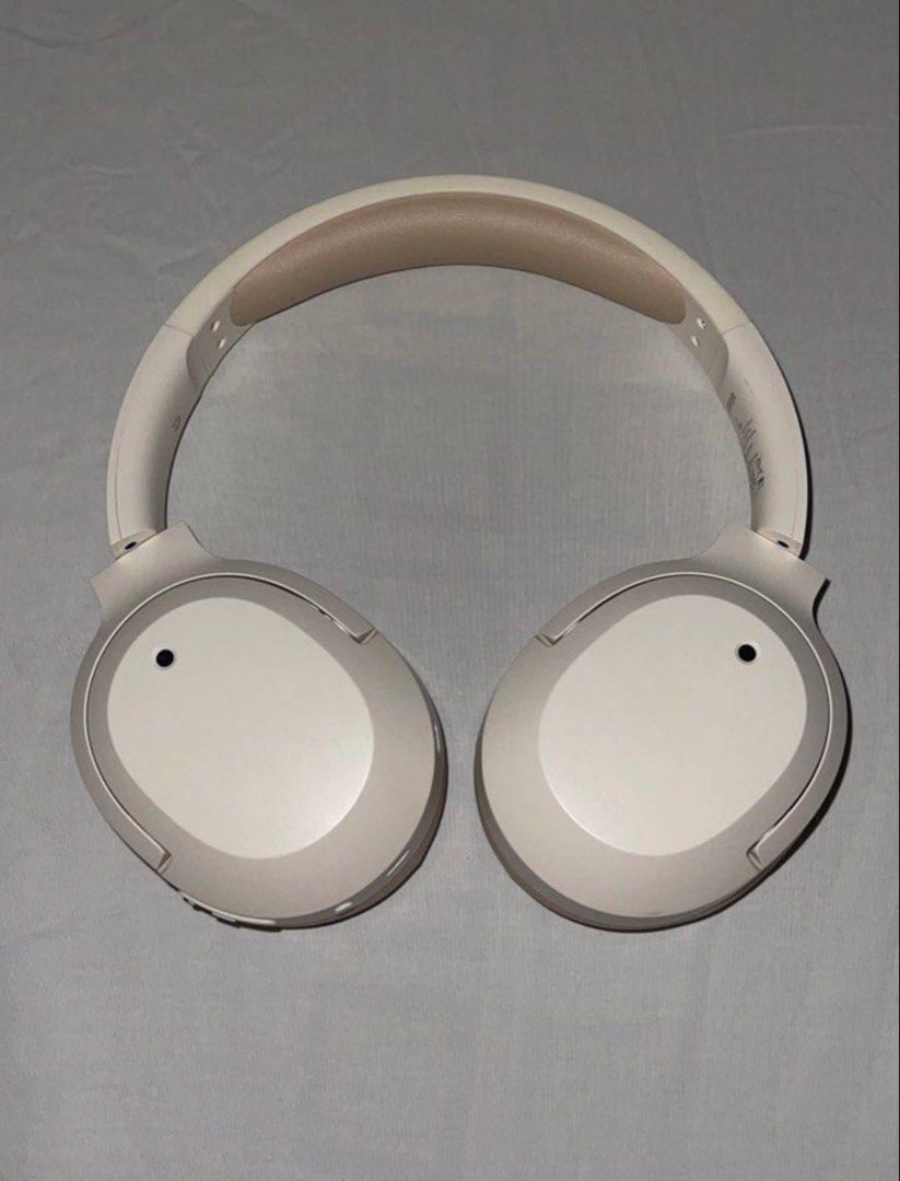 Edifier W820NB Plus Wireless Noise Cancelling Headphones (Category: Headphones & Headsets) located in Naga. Submitted by annecaitlin3 (Listing ID 1469097399, Image 2). Description: ‼️ REPOSTING ‼️ - bought for 3k, price negotiable - issue: pads on headphones look heavily worn out, but they can be replaced naman - no scratches/dents - w box & charger - headphone stand as freebie specs: • bluetooth • has noise cancellation & no sound leaks • can la