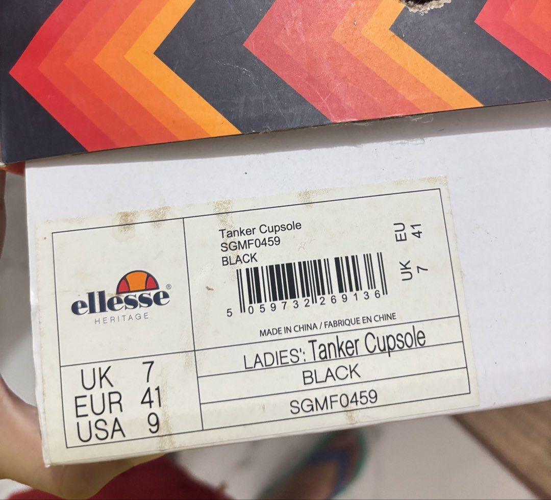 Ellesse Shoes (Category: Sneakers) located in Bacolod City. Submitted by ms.bnewpreloved (Listing ID 1468940720, Image 2). Description: With original box Bought in UAE Us 9.