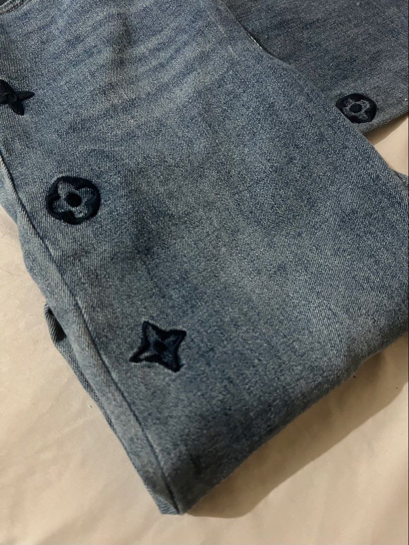 Embroidered Straight Cut Jeans (Category: Jeans) located in Makati City. Submitted by sirifinds (Listing ID 1469085191, Image 3). Description: — no brand tag, embroidered — stretchable soft denim — fits 27 to 29 waist.