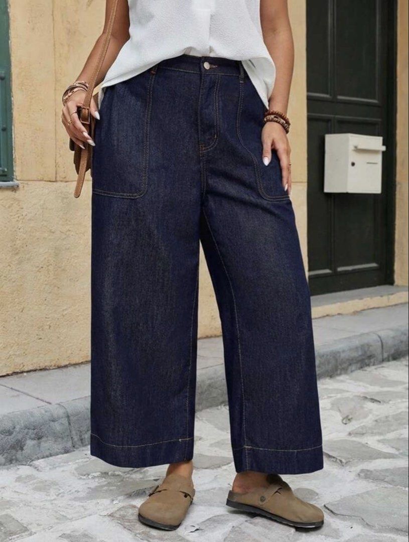 EMERY ROSE Plus Size Pocketed Denim Culottes (Category: Jeans) located in Caloocan City. Submitted by be.iiiii (Listing ID 1469022460, Image 2). Description: Best fit 42-46 Lalamove delivery only from Makati Rfs: Wrong size - Brand/Style: EMERY ROSE Dark Wash Denim Trousers - Size: Plus Size 3XL - Fit: Relaxed everyday fit with a wide leg cut and cropped length - Comfort: Back elastic waistband with a secure button and zip fly closure - Details: 