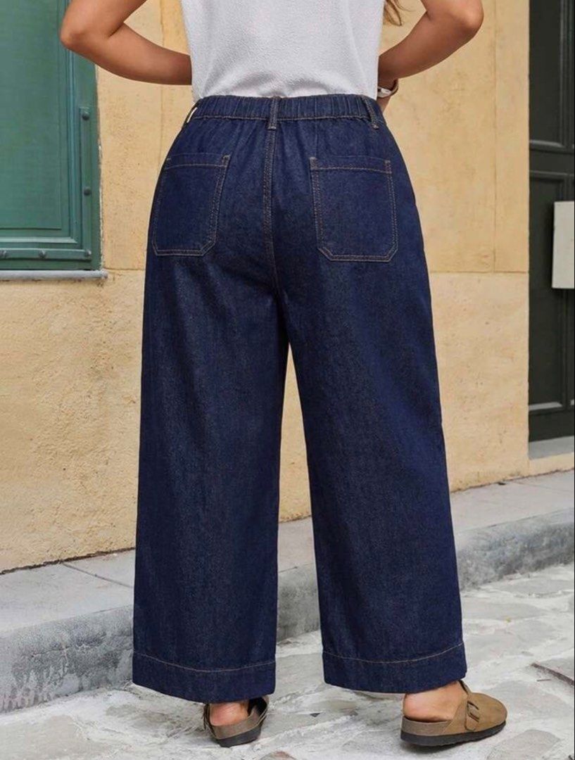 EMERY ROSE Plus Size Pocketed Denim Culottes (Category: Jeans) located in Caloocan City. Submitted by be.iiiii (Listing ID 1469022460, Image 3). Description: Best fit 42-46 Lalamove delivery only from Makati Rfs: Wrong size - Brand/Style: EMERY ROSE Dark Wash Denim Trousers - Size: Plus Size 3XL - Fit: Relaxed everyday fit with a wide leg cut and cropped length - Comfort: Back elastic waistband with a secure button and zip fly closure - Details: 