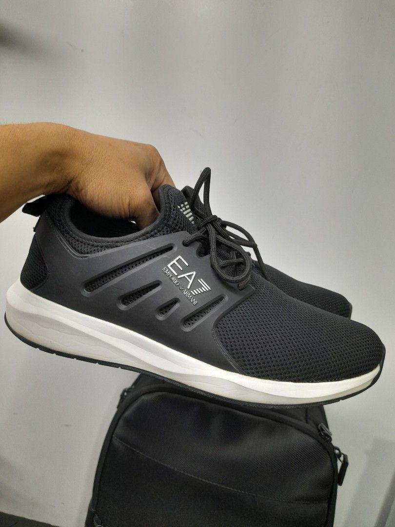EMPORIO ARMANI shoes AUTHENTIC💯% (Category: Sneakers) located in Muntinlupa City. Submitted by mlbphworks (Listing ID 1469052013, Image 1). Description: this is my peronal owned shoes. EA7 EMPORIO ARMANI sneaker's shoes YES ORIGINAL AUTHENTIC💯% with certified authenticity by POIZON GLOBAL Model code: X8X052 XCC57 no: box very GOOD condition 94-95% easthetic 96-97% outsole Size ontag : 7.5us mens / 7uk / 40 eur / OR 8.5us women's 3,395 PHP only 