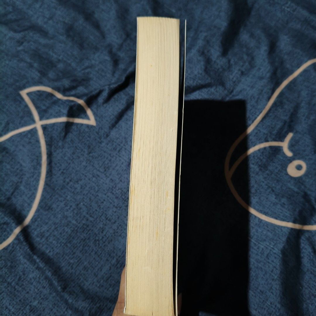 Ender's Game by Orson Scott Card (Category: Storybooks) located in Santo Domingo. Submitted by rajjinni (Listing ID 1469058522, Image 2). Description: - Title: Ender's Game by Orson Scott Card - Format: Paperback - Condition: Good, readable spine with minor edge shelf wear - Flaws: Natural yellowing and some age-related spotting - Perfect for: Sci-fi fans looking for an affordable classic read.