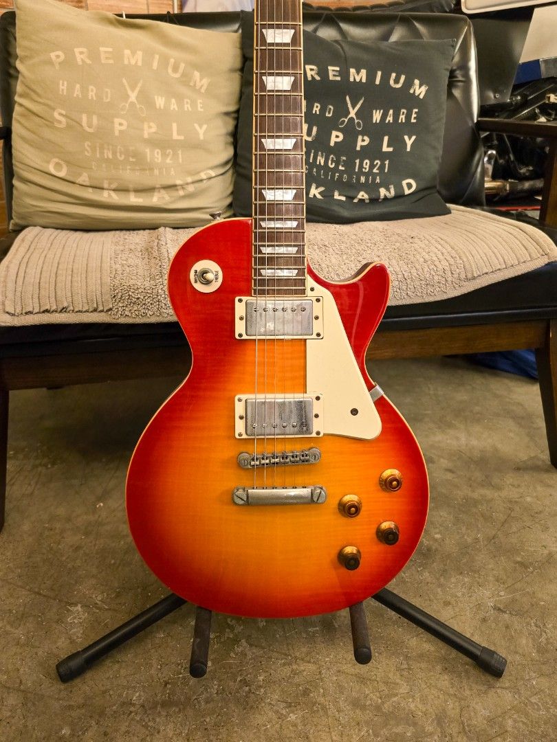 Epiphone Les Paul Standard PlusTop Pro (Category: Musical Instruments) located in Pasig City. Submitted by peliniojaps (Listing ID 1469098127, Image 2). Description: Epiphone Les Paul PlusTop Pro Guitar and cable wire only, no case Rfs: No playtime.