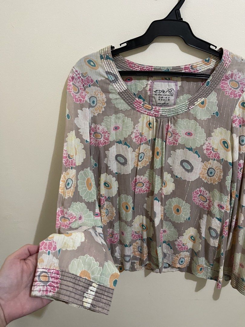 Esprit Floral Longsleeve Blouse (Category: Longsleeves) located in San Jacinto. Submitted by lovedbylou.ph (Listing ID 1469088018, Image 2). Description: •best fits medium.
