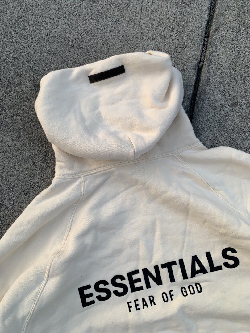 Essentials FOG (Category: Coats, Jackets and Outerwear) located in General Santos City (Dadiangas). Submitted by jancocoby (Listing ID 1469065900, Image 3). Description: Essentials FOG Size Large to XL 24x28 Color rate 9.5 Complete tags 📩📩.