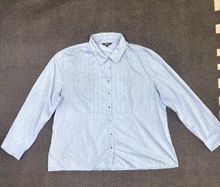 (Category: ) located in . Submitted by fast.closetfinds (Listing ID 1469021143, Image 1). Description: .