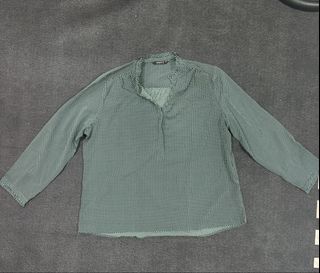 (Category: ) located in . Submitted by fast.closetfinds (Listing ID 1469026162, Image 1). Description: .