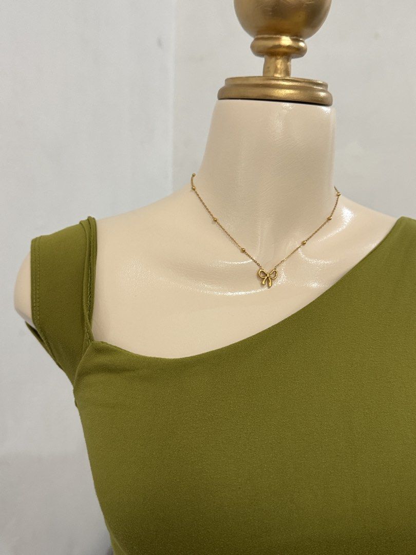 ETC APPLE GREEN SMALL TOP (Category: Blouses) located in Dasmarinas. Submitted by ennahsthriftcollection (Listing ID 1469044673, Image 3). Description: ETC APPLE GREEN SMALL TOP .