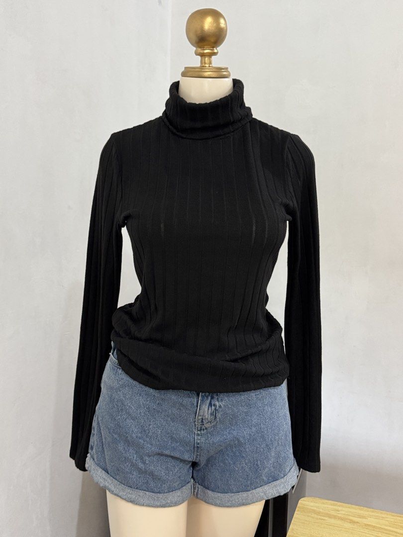 ETC BLACK COTTON LONG NECK KNITTED LONGSLEEVE MEDIUM (Category: Longsleeves) located in Dasmarinas. Submitted by ennahsthriftcollection (Listing ID 1469051347, Image 1). Description: ETC BLACK LONG NECK KNITTED LONGSLEEVE MEDIUM LENGTH: 23 INCHES WIDTH: 16 1/2 INCHES.