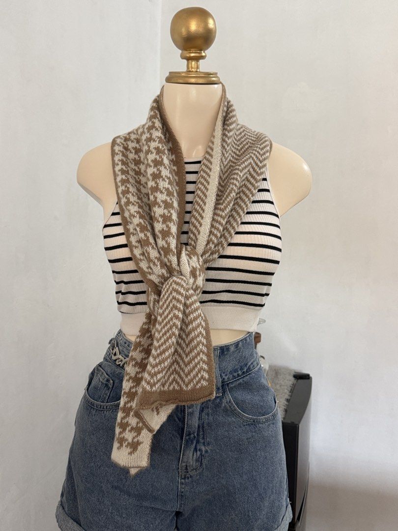 ETC BROWN 🧣 SCARF ONE SIZE (Category: Scarves) located in Dasmarinas. Submitted by ennahsthriftcollection (Listing ID 1469043786, Image 3). Description: ETC BROWN 🧣 SCARF ONE SIZE.